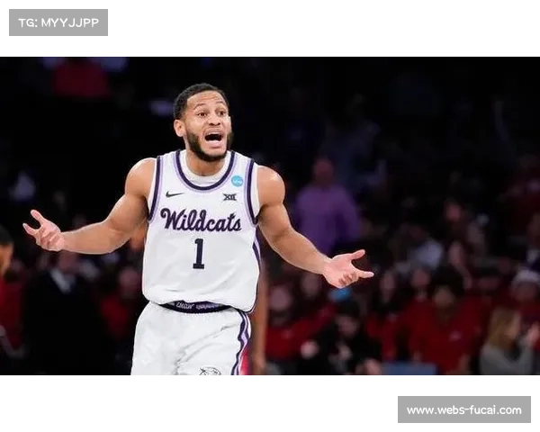 汤普森季前赛三分命中率大幅提升从27.5%跃升至66.7%状态回暖引关注 汤普森季前赛三分命中率大幅提升从27.5%跃升至66.7%状态回暖引关注