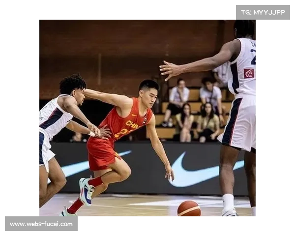 杨瀚森翻身勾手+干拔重扣+击地妙传展现全面技术 杨瀚森翻身勾手+干拔重扣+击地妙传展现全面技术